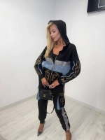 костюм с принтом из страз