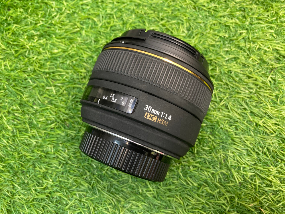 Sigma AF 30mm 1.4 EX DG HSM Nikon F