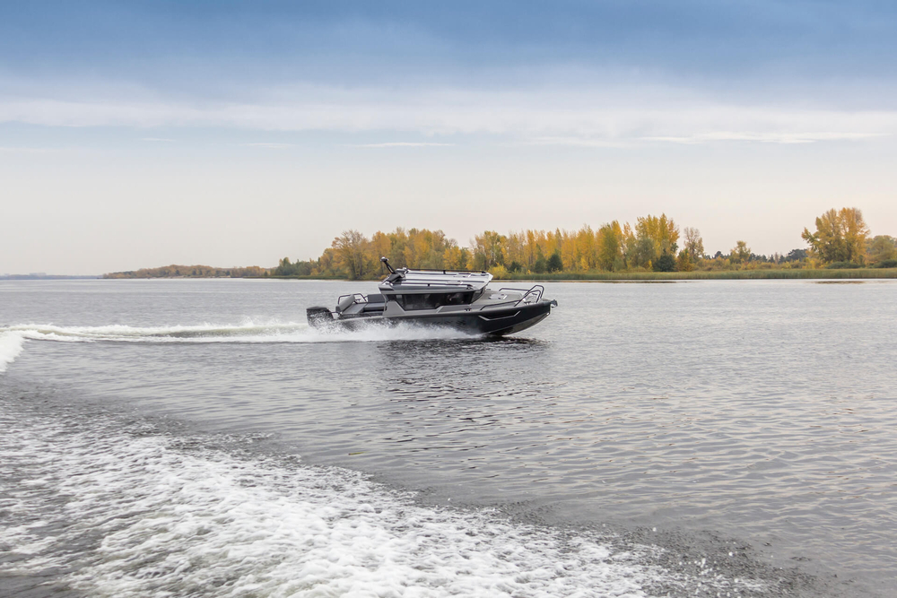 Катер Volzhanka VOYAGER 850 CABIN