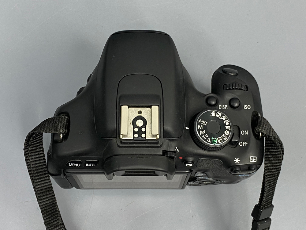 Canon 600D Kit 18-55mm IS II 13.000 кадров