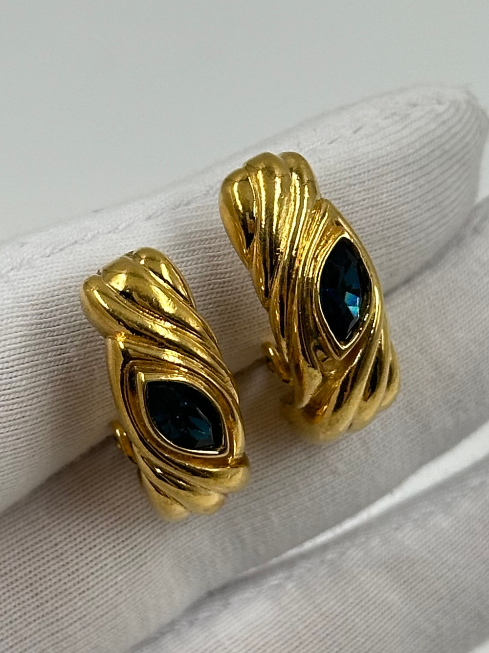 Клипсы с синими кристаллами Lanvin