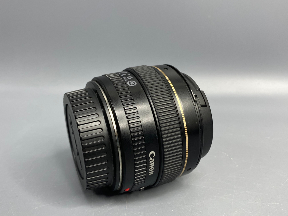 Canon EF 50mm 1.4 Плохо крутит кольцо MF