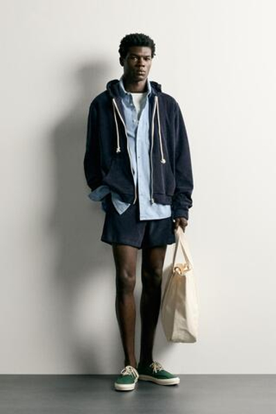 ХУДИ СВОБОДНОГО КРОЯ ИЗ МАХРОВОЙ ТКАНИ НА МОЛНИИ — ZARA