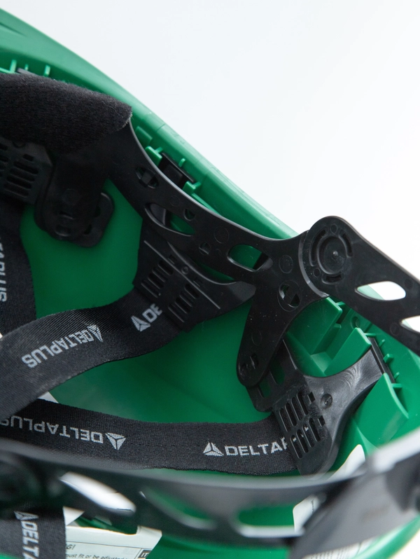 Каска защитная вентилируемая застежка ROTOR QUARTZ UP IV цвет зеленый
