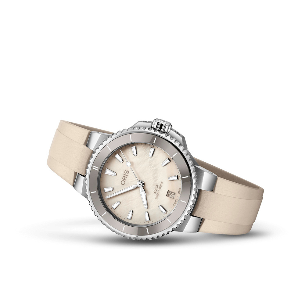 Oris Aquis Date 01 733 7792 4151-07 4 19 61FC