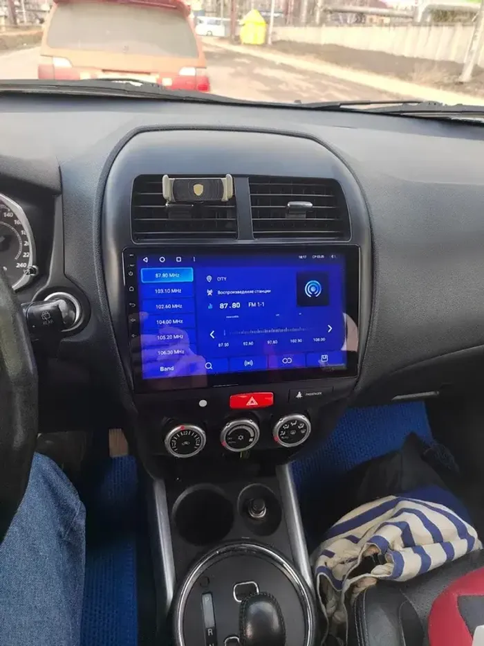 Магнитола для Mitsubishi ASX, Peugeot 4008, Citroen C4 Aircross 2010-2016 - FarCar S400-TS18 монитор 10.36" QLED на Android 14, CarPlay, 4G SIM-слот