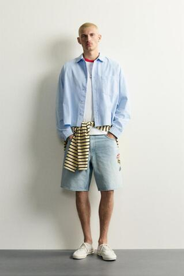 ZARA ДЖИНСОВЫЕ ШОРТЫ RELAXED FIT С НАШИВКАМИ, СИНИЙ