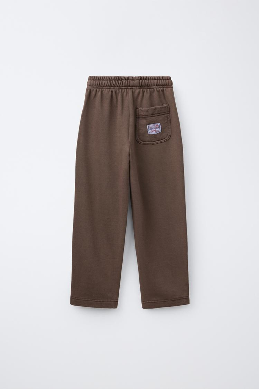 ZARA БРЮКИ BARREL ИЗ МЯГКОЙ ТКАНИ С НАШИВКОЙ, КОРИЧНЕВЫЙ