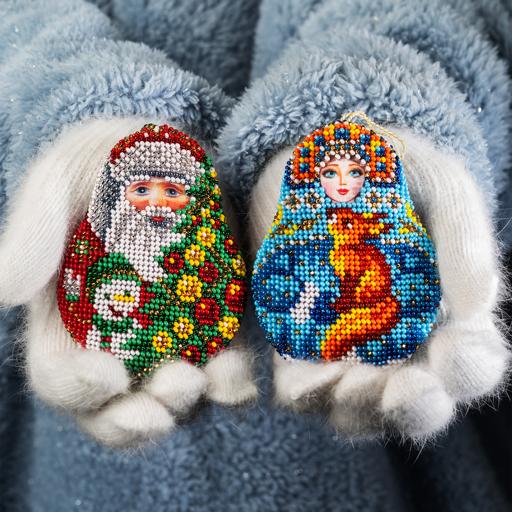 Снегурочка с белочкой