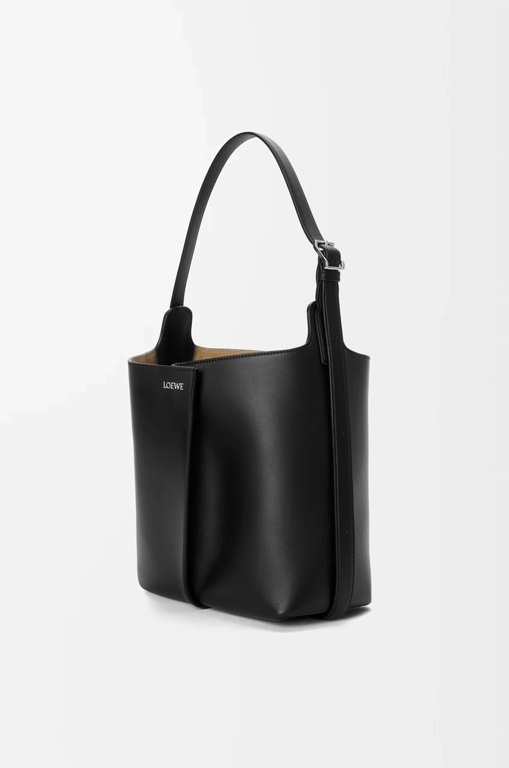 Loewe Средняя сумка-ведро Bilbao из гладкой телячьей кожи, черный