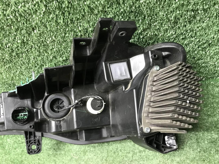 Фара правая Changan CS35PLUS (2021-2024) LED
