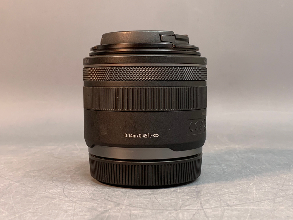 Canon RF 24mm f/1.8 Macro IS STM
