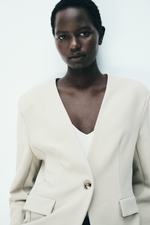 Приталенный трикотажный блейзер без воротника - H&M