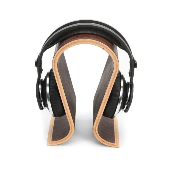 AKG K812