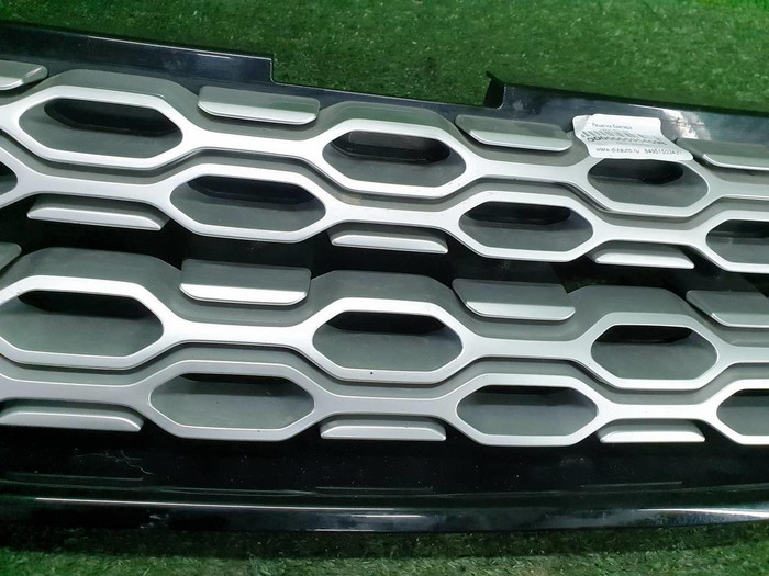 Решетка радиатора Land-Rover Discovery Sport (2019-н.в.)
