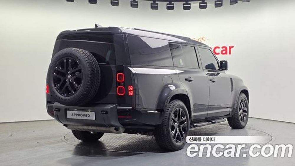Land Rover Defender 130 P400 Outbound — 2024