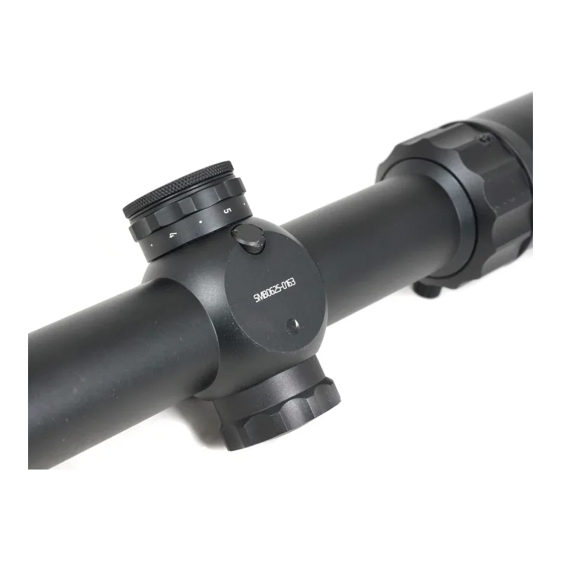 Оптический прицел ARKON Model B 1-8x24 / Аркон Модель Б 1 8 на 24 - крупный план центральной части и барабанчика