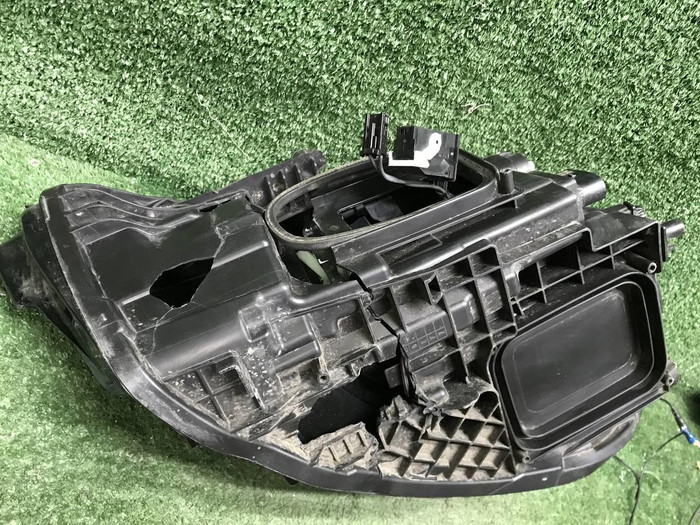 Битая Фара правая Mercedes A W177 (2018-2022) LED