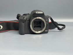 Canon 500D kit 18-55 mm 3.5-5.6 IS 3.000 кадров