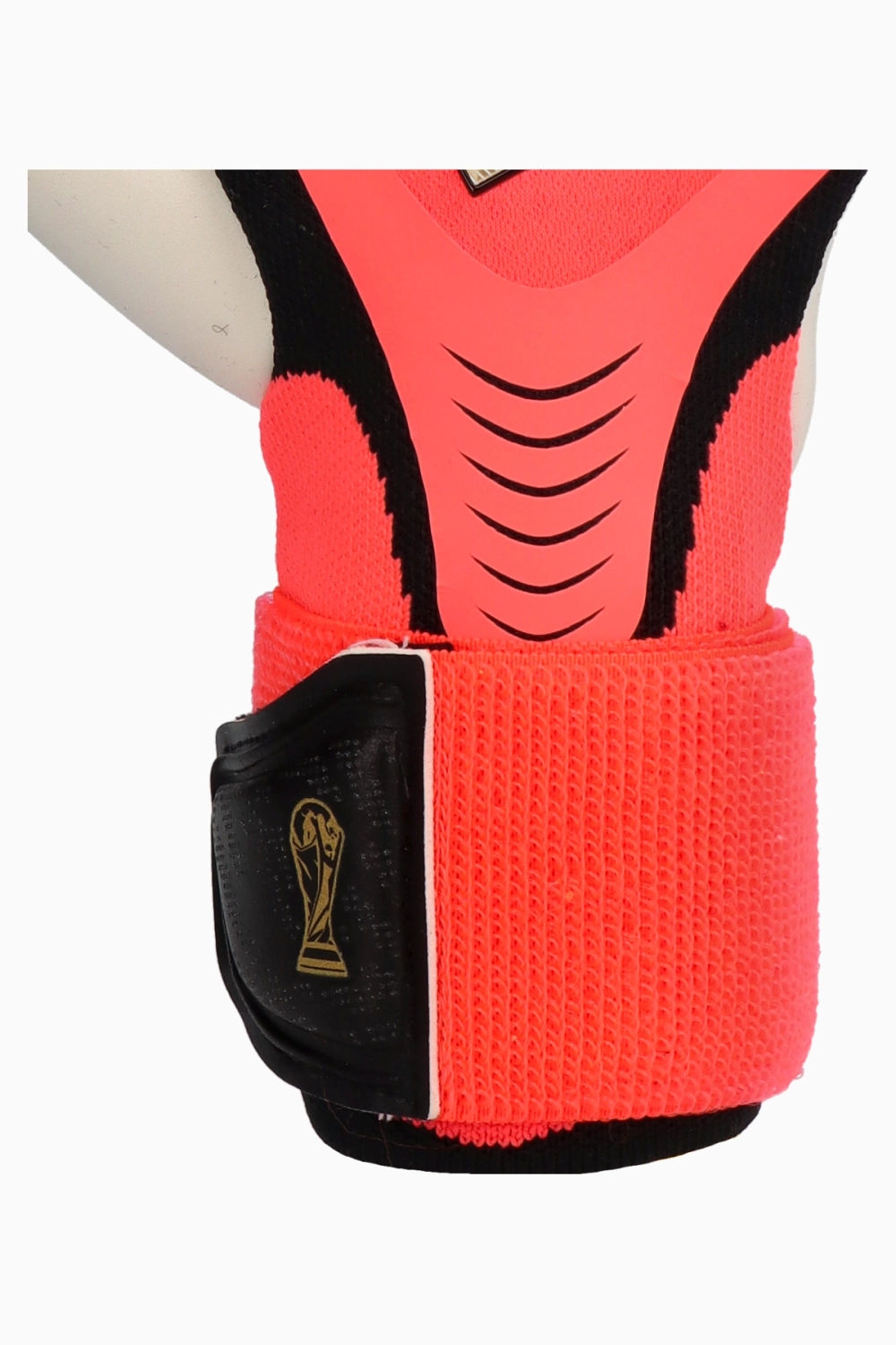 Вратарские перчатки adidas Predator Pro Strap - красный