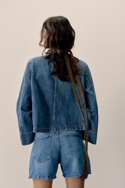 ZARA УКОРОЧЕННАЯ ДЖИНСОВАЯ КУРТКА Z1975, ВЫЦВЕТШИЙ СИНИЙ