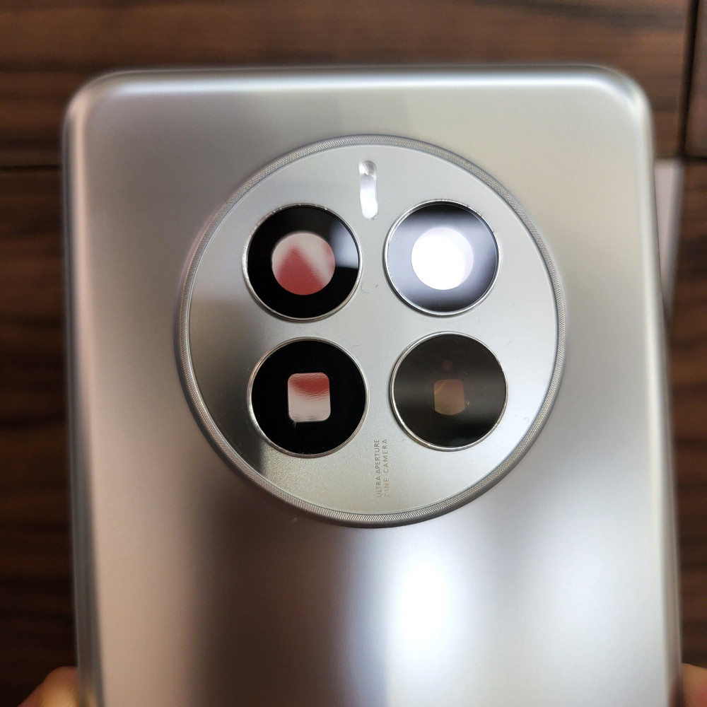 Крышка для Huawei Mate 50 оригинальная (заднее стекло) цвет: серебристый