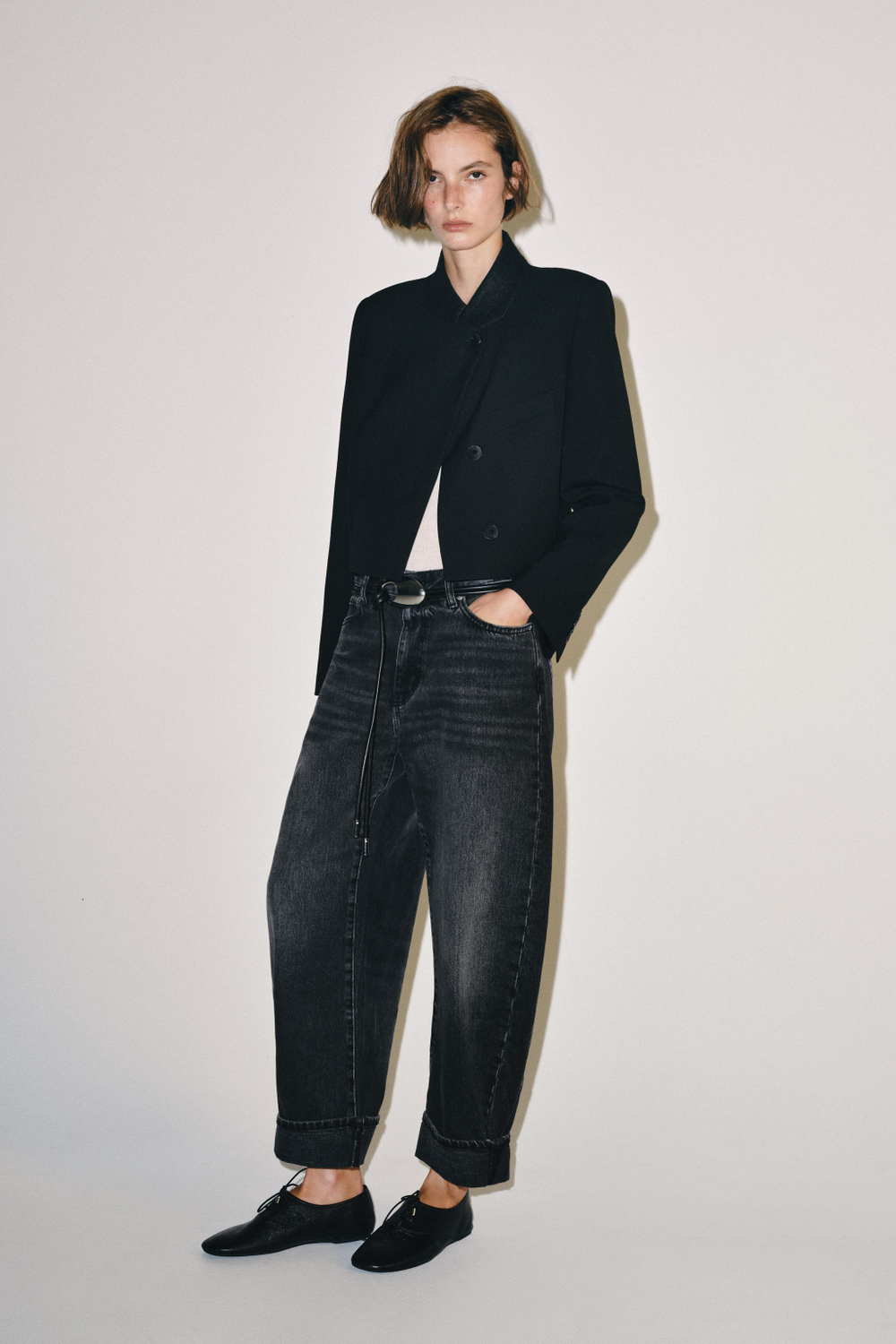 ДЖИНСЫ BALLOON С ОТВОРОТАМИ И СРЕДНЕЙ ПОСАДКОЙ — ZW COLLECTION — ZARA