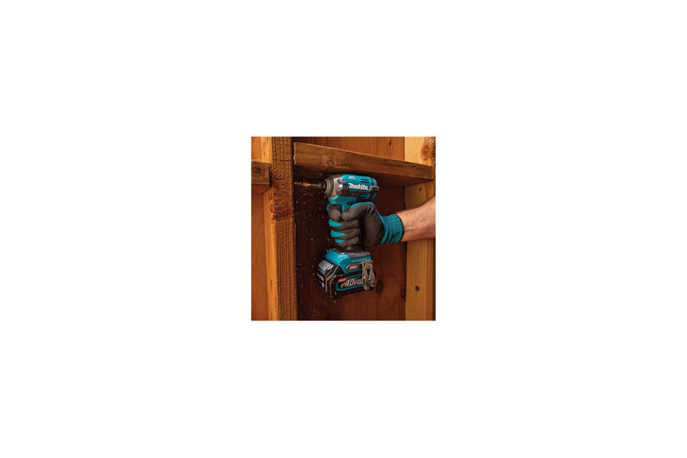 Ударный аккумуляторный шуруповерт Makita XGT BL 40В, XPT, 1/4", 210 Нм, 4+1 Т режим TD003GZ