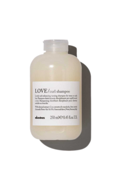 Davines LOVE Curl Shampoo — шампунь для усиления завитка