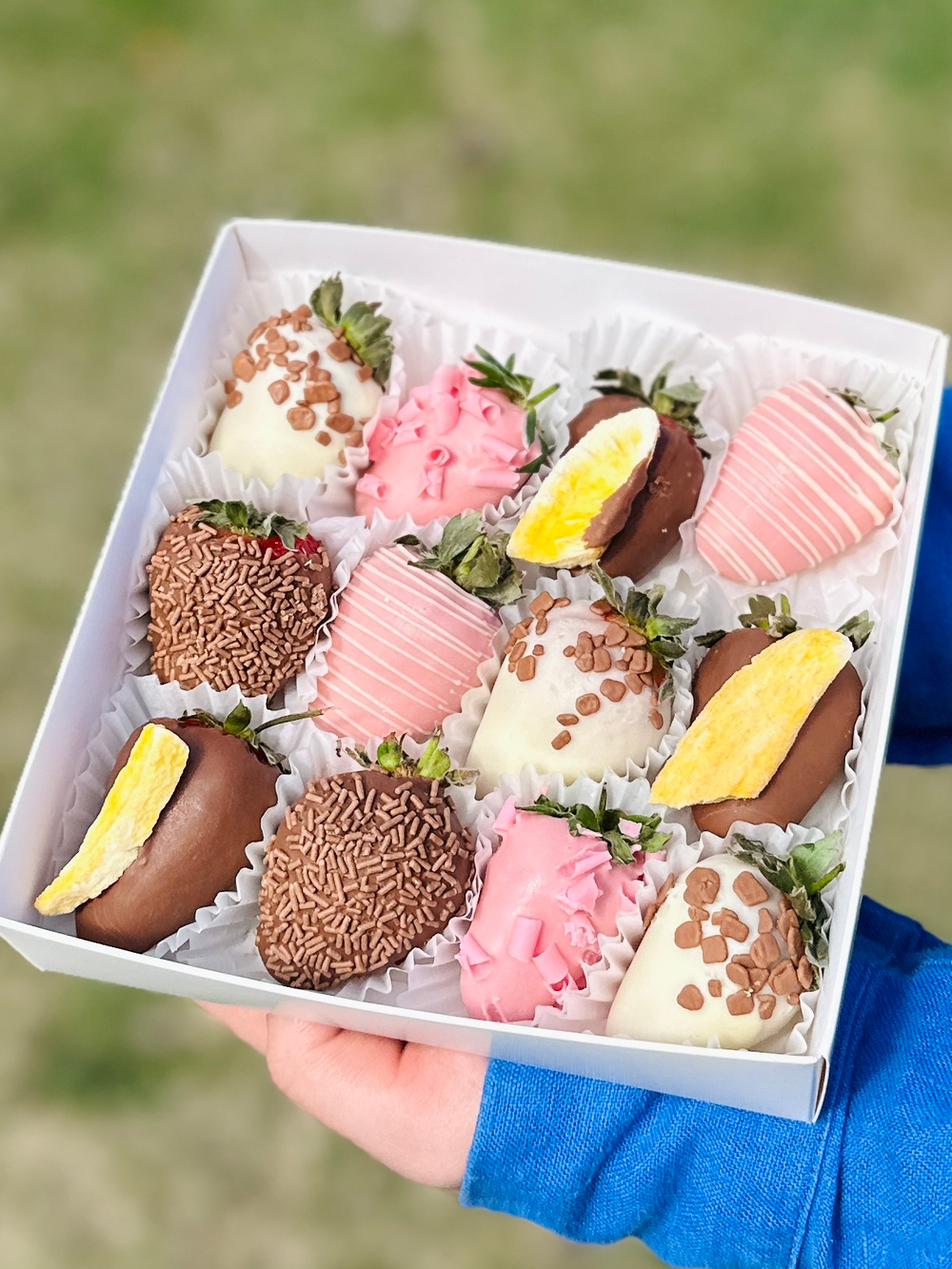Клубника в шоколаде "Mango" , набор 9-12 шт