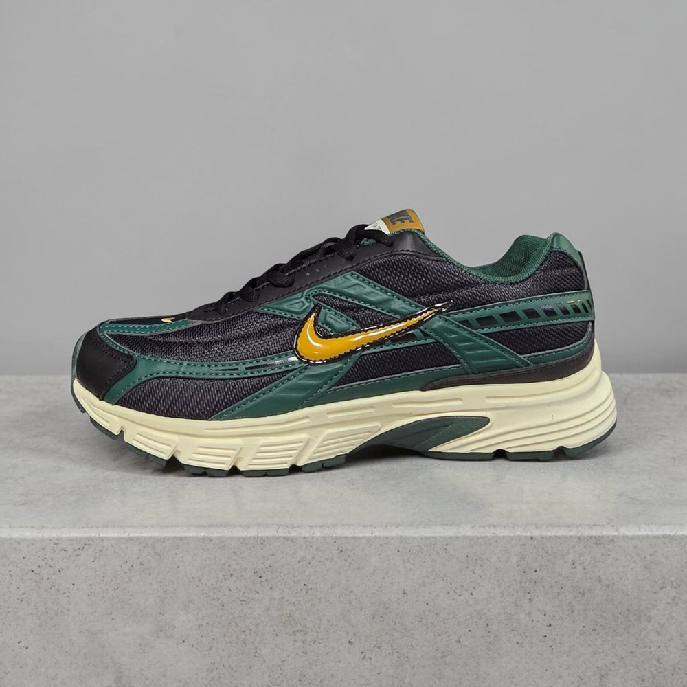 Nike Initiator • Black Green
