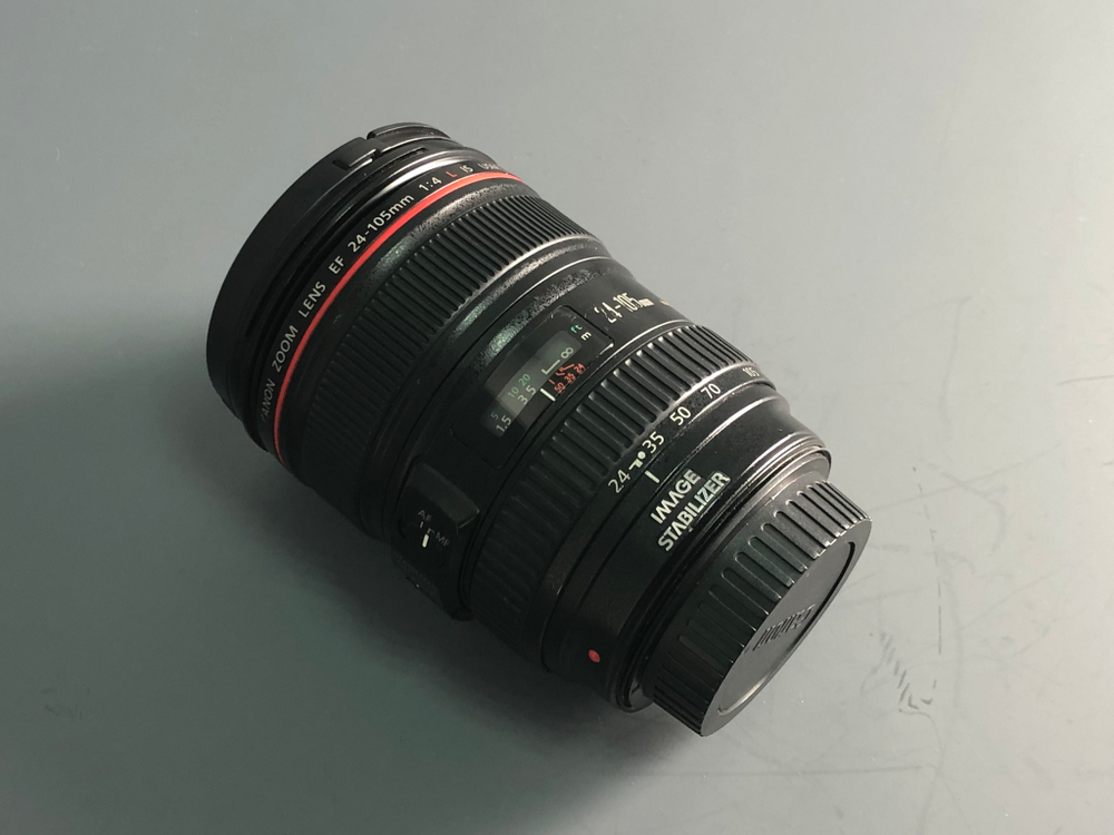 Canon 24-105mm 4L IS USM (Царапины на линзе)