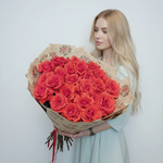 25 алых импортных роз Нина
