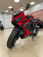 Honda CBR 650R, 2024 red