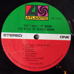 Винтажная виниловая пластинка LP The Family Of Mann The Music Of Herbie Mann (USA 1971)