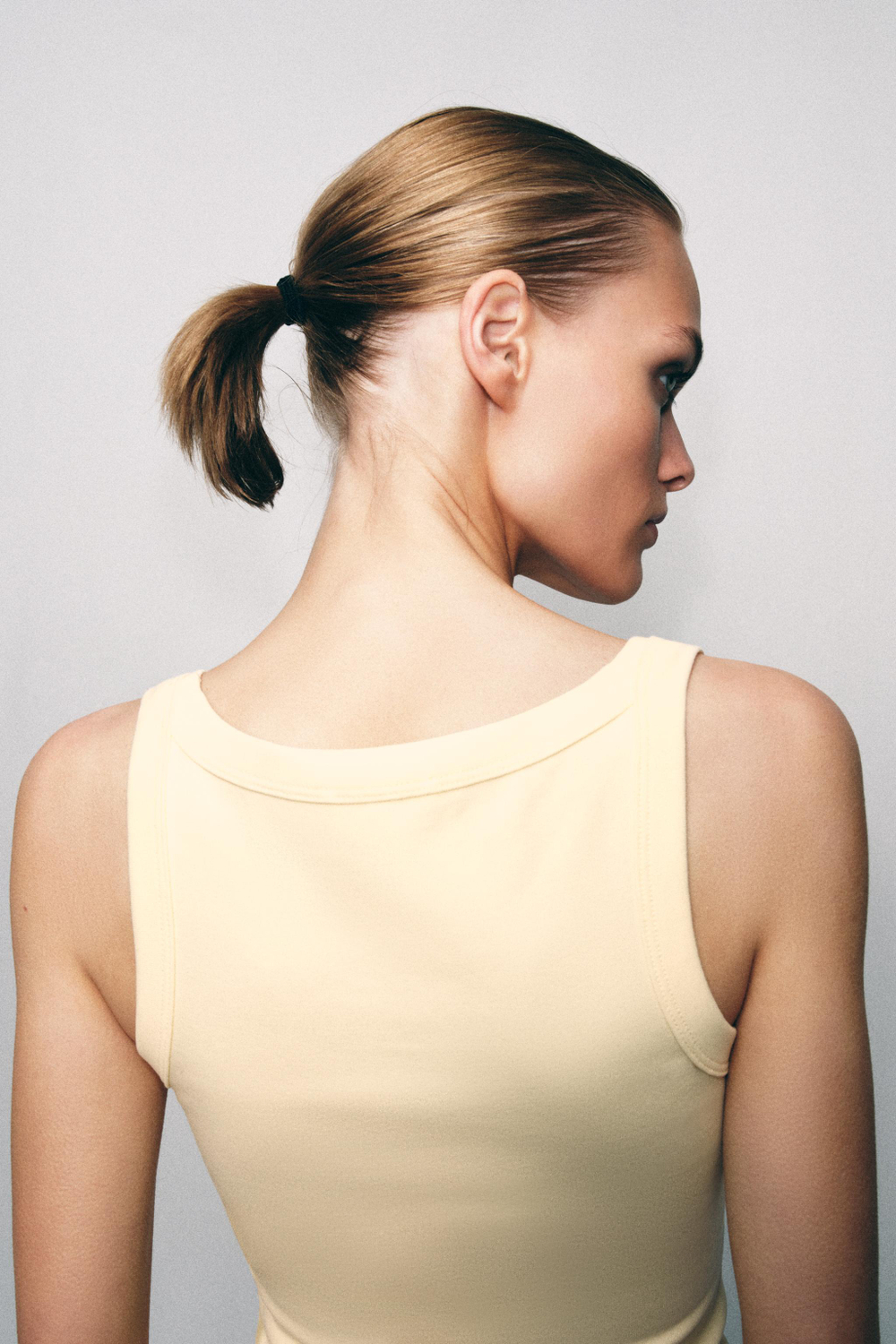 ХЛОПКОВАЯ ФУТБОЛКА БЕЗ РУКАВОВ — ZARA