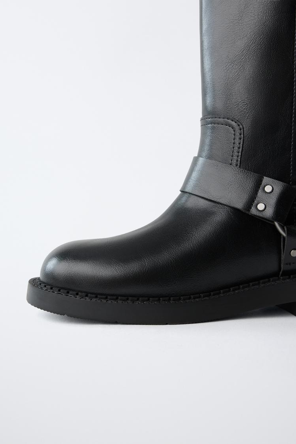 ZARA БАЙКЕРСКИЕ БОТИНКИ С ПРЯЖКАМИ, ЧЕРНЫЙ
