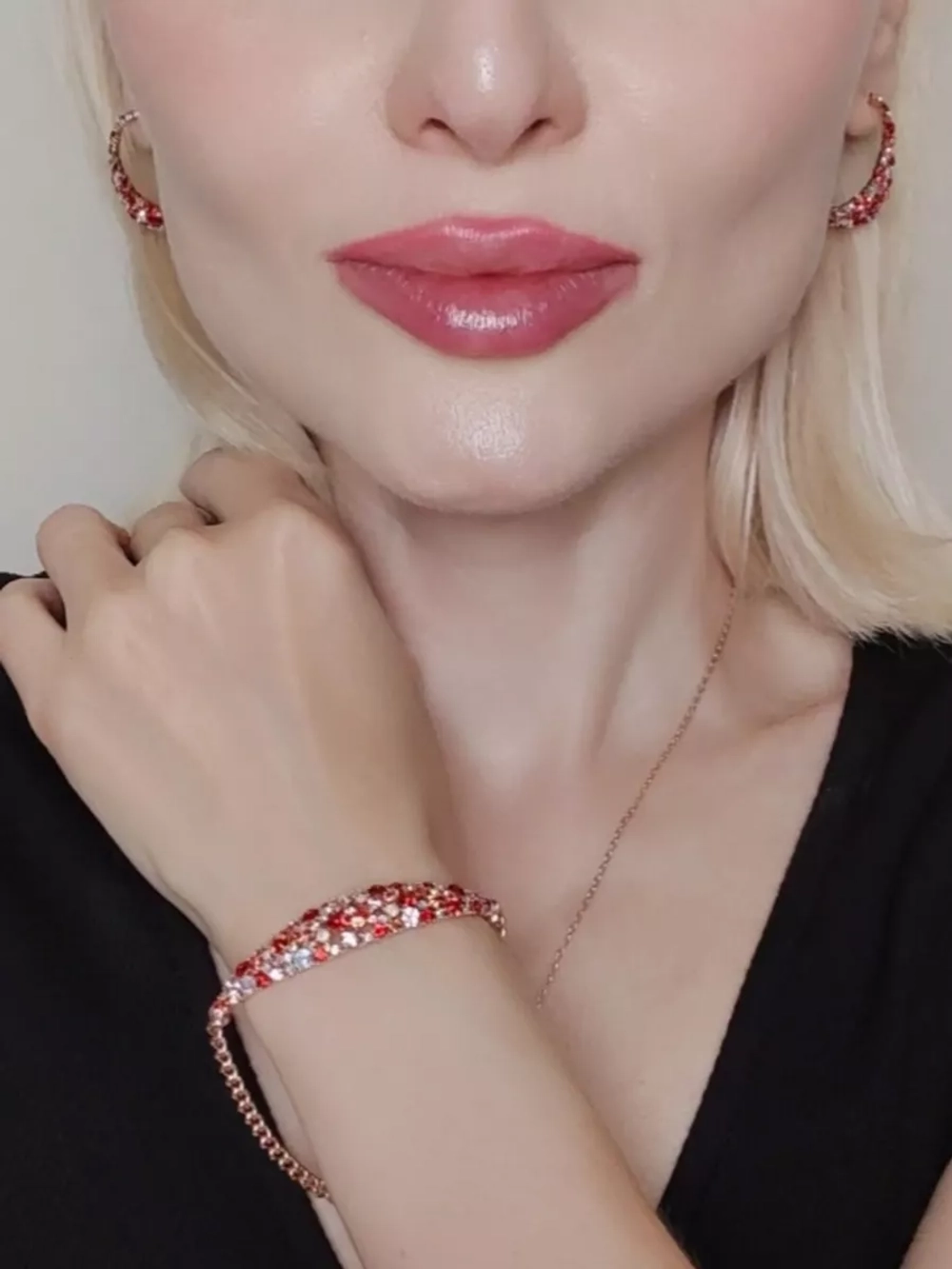 Браслет Россыпь из красных камней Swarovski
