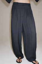ЛЕГКИЕ БРЮКИ С ЗАЩИПАМИ — ZW COLLECTION — ZARA