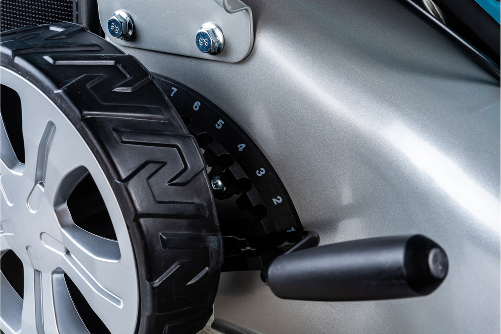 Газонокосилка Makita LXT DLM460Z