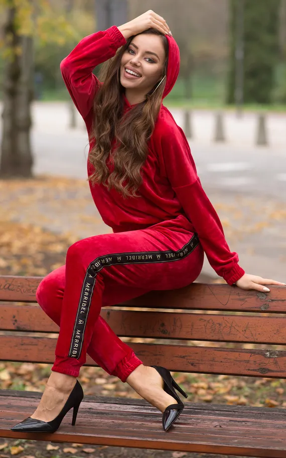 Provocateur Me dres Red