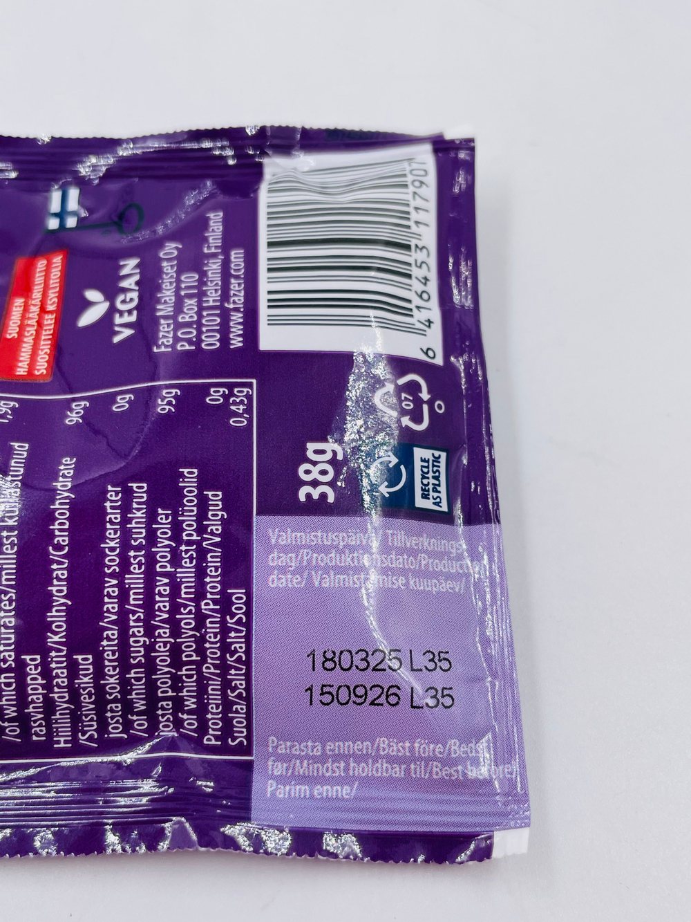 Пастилки с ксилитом для зубов Fazer Xylimax Moomin набор со вкусом черники и клубники, 2 шт. по 38 г (из Финляндии)