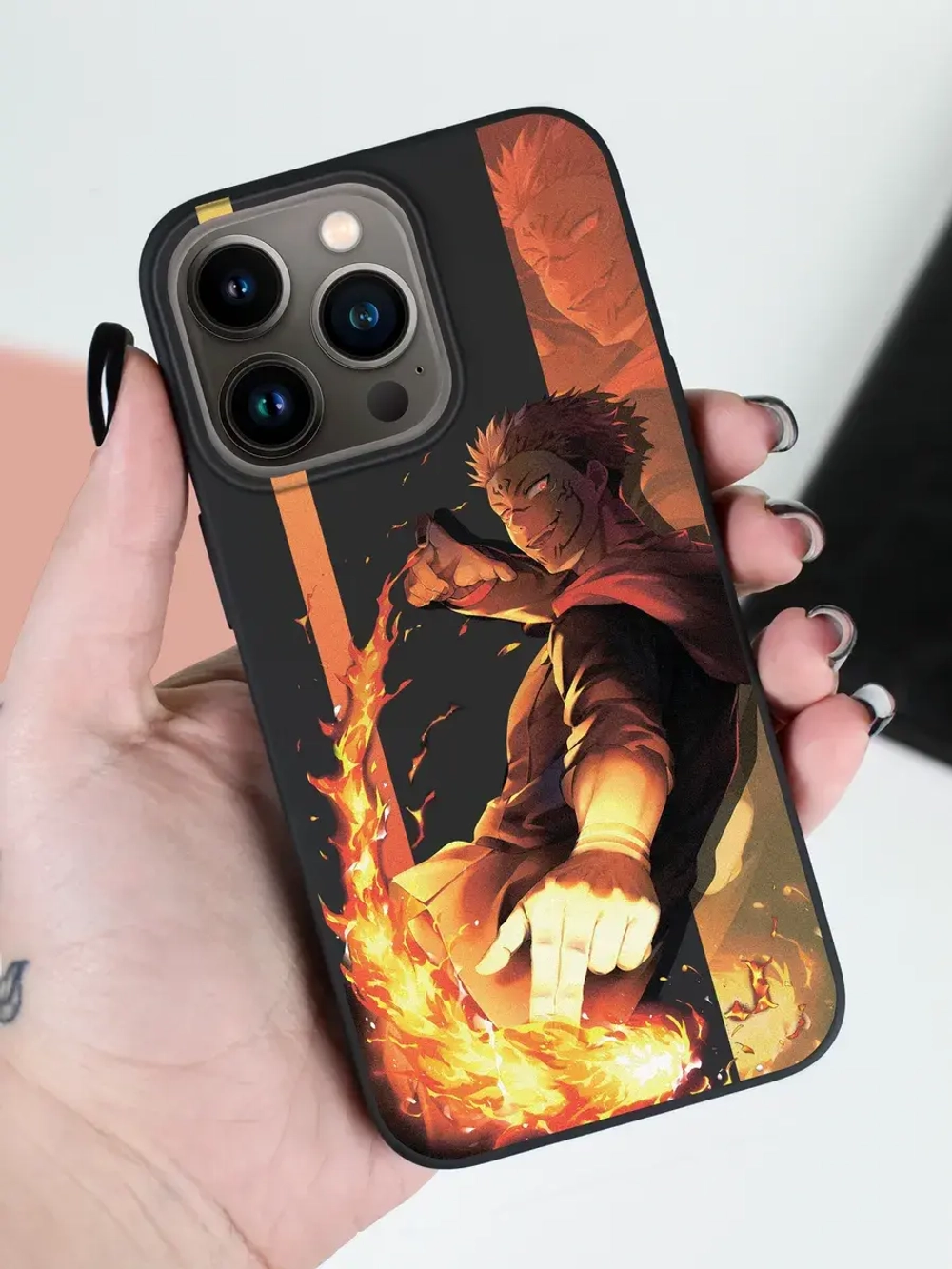 Чехол на iPhone 16 Pro