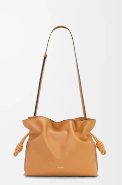 Loewe Сумка-клатч среднего размера Flamenco из телячьей кожи наппа, светло-коричневый