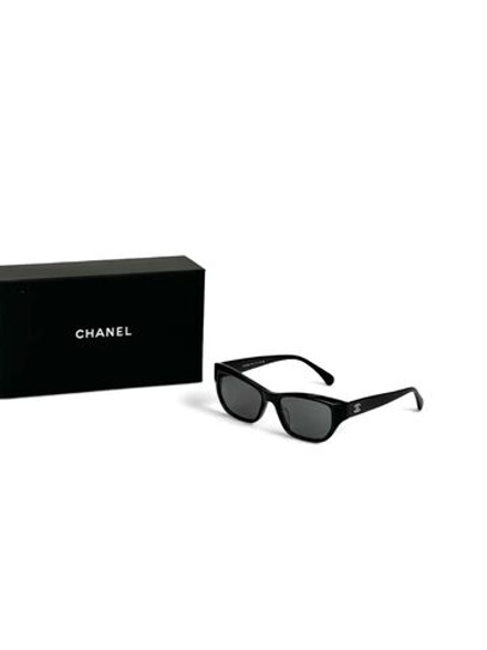 Солнцезащитные очки CHANEL