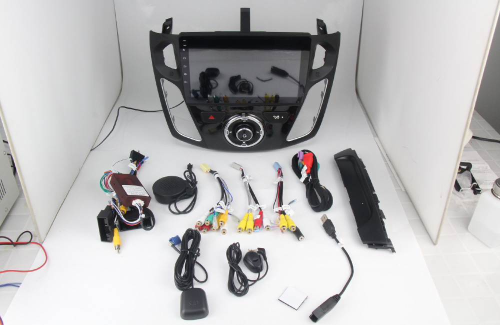 Установочный комплект для FORD Focus 2011+  KUBERG MKD-F101-P30