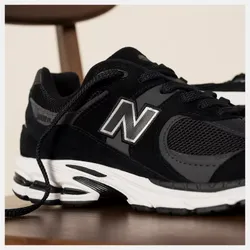 Кроссовки унисекс NEW BALANCE 2002