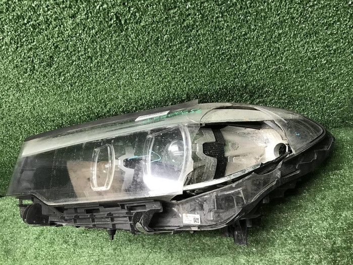 Фара левая BMW 5er G30 (2017-2020) LED