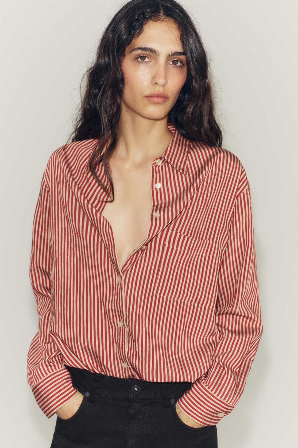РУБАШКА В ПОЛОСКУ С ПРИНТОМ И КАРМАНОМ — ZW COLLECTION — ZARA