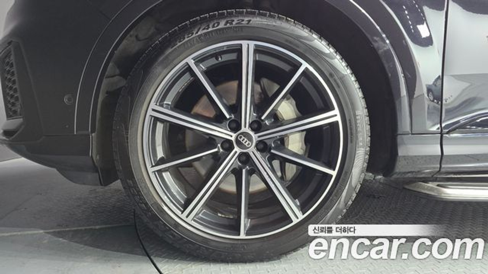 Audi Q7 55 TFSI Quattro Premium — 2021